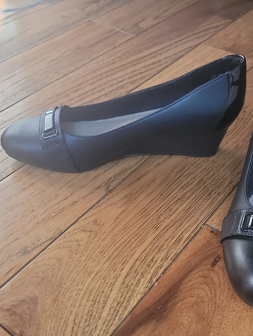Clarks Collection Black Leather Ballet Flats